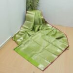 Green Color Pure Handloom Silk Saree With Contrast Matching Pink Blouse - Image 2