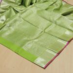 Green Color Pure Handloom Silk Saree With Contrast Matching Pink Blouse - Image 3